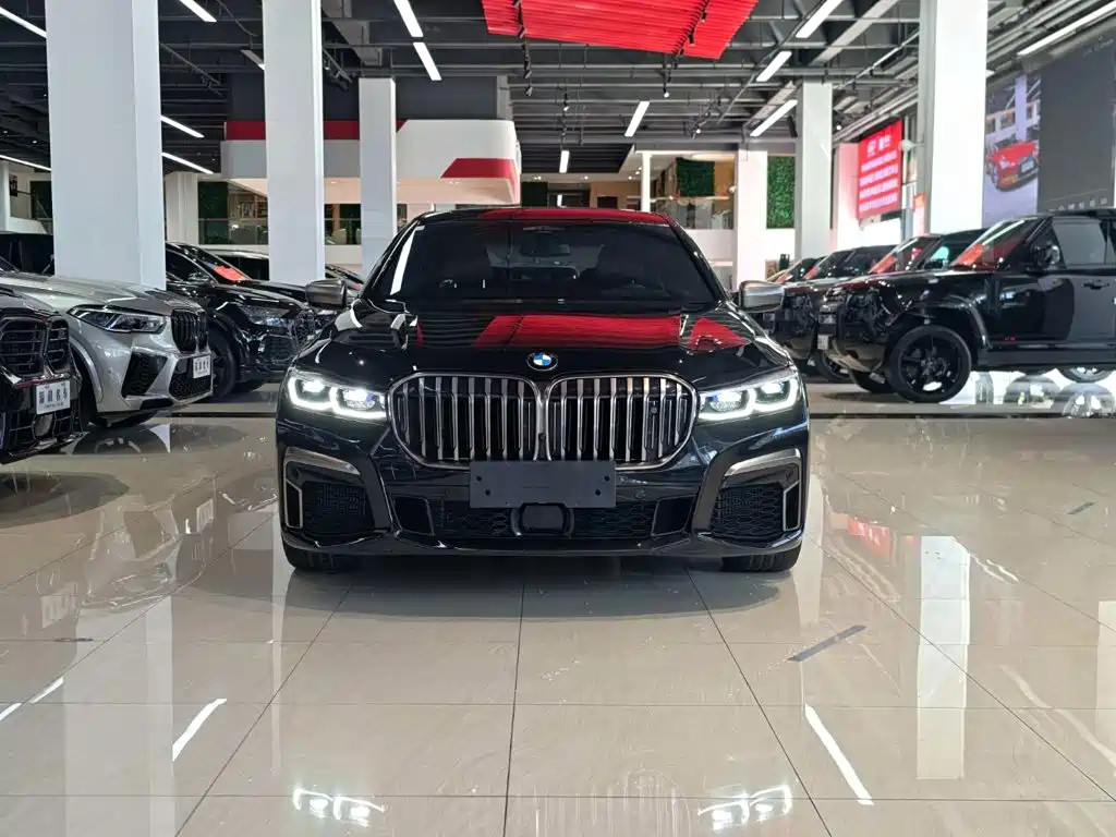 BMW 7 Series — миниатюра 6