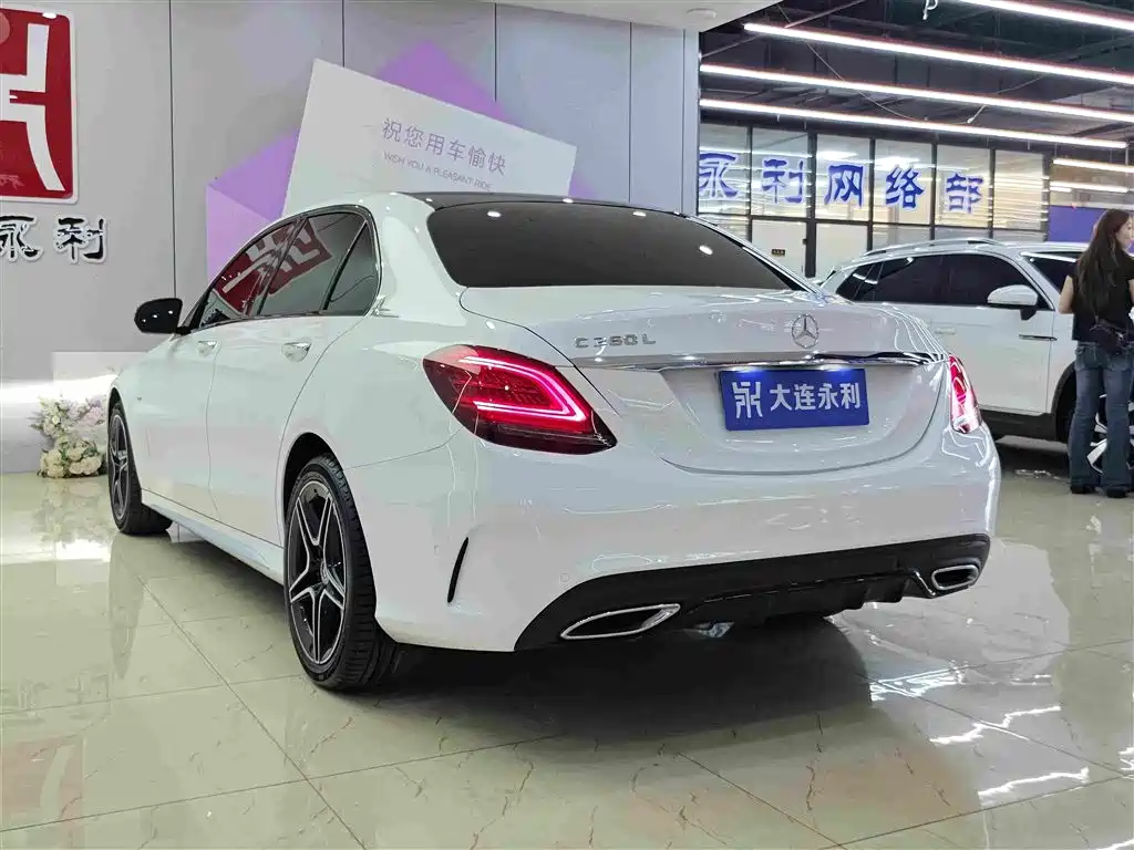 Mercedes-Benz C-Class — миниатюра 6