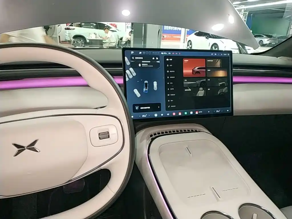 XPeng G7 — миниатюра 10