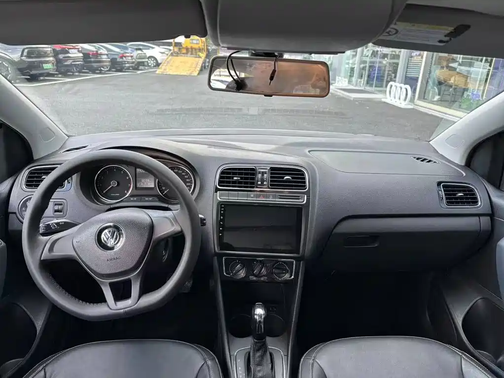 Volkswagen Polo — миниатюра 14