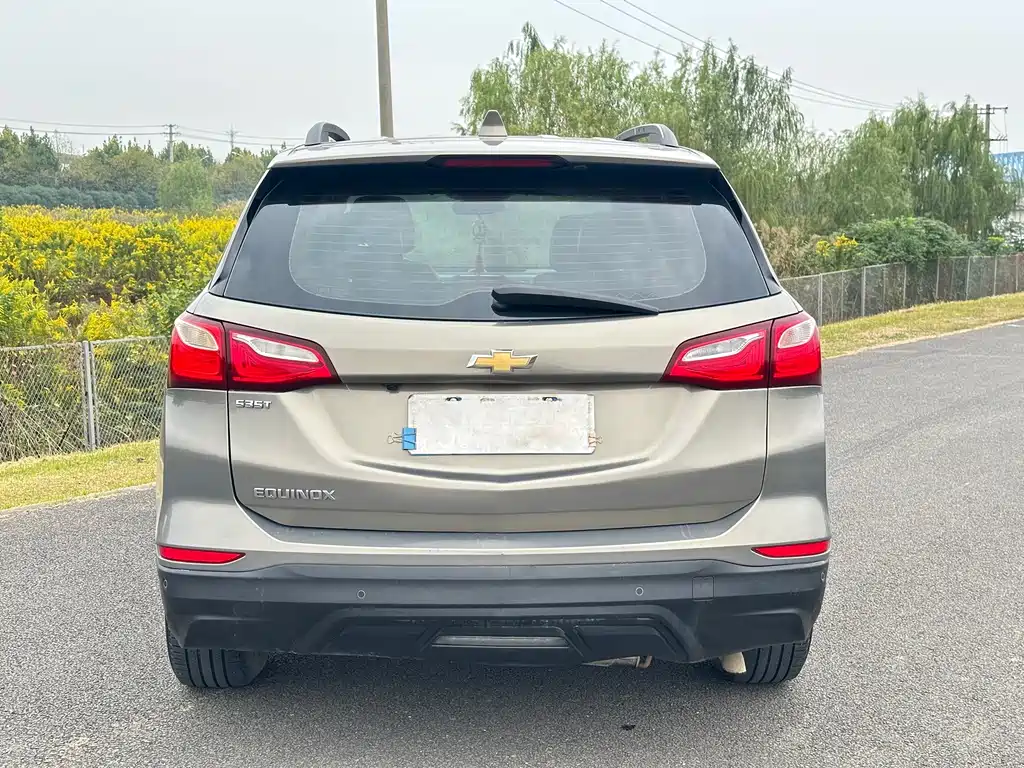 Chevrolet Equinox — миниатюра 14