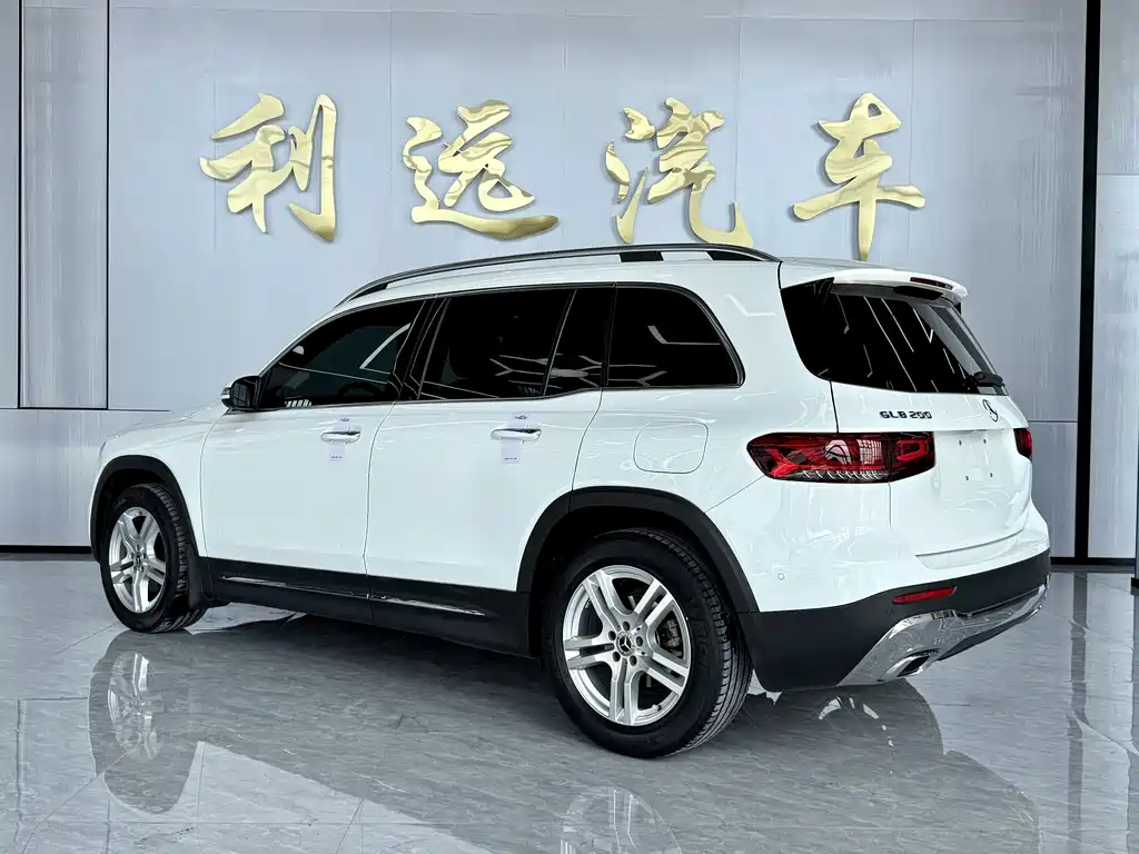 Mercedes-Benz GLB — миниатюра 14