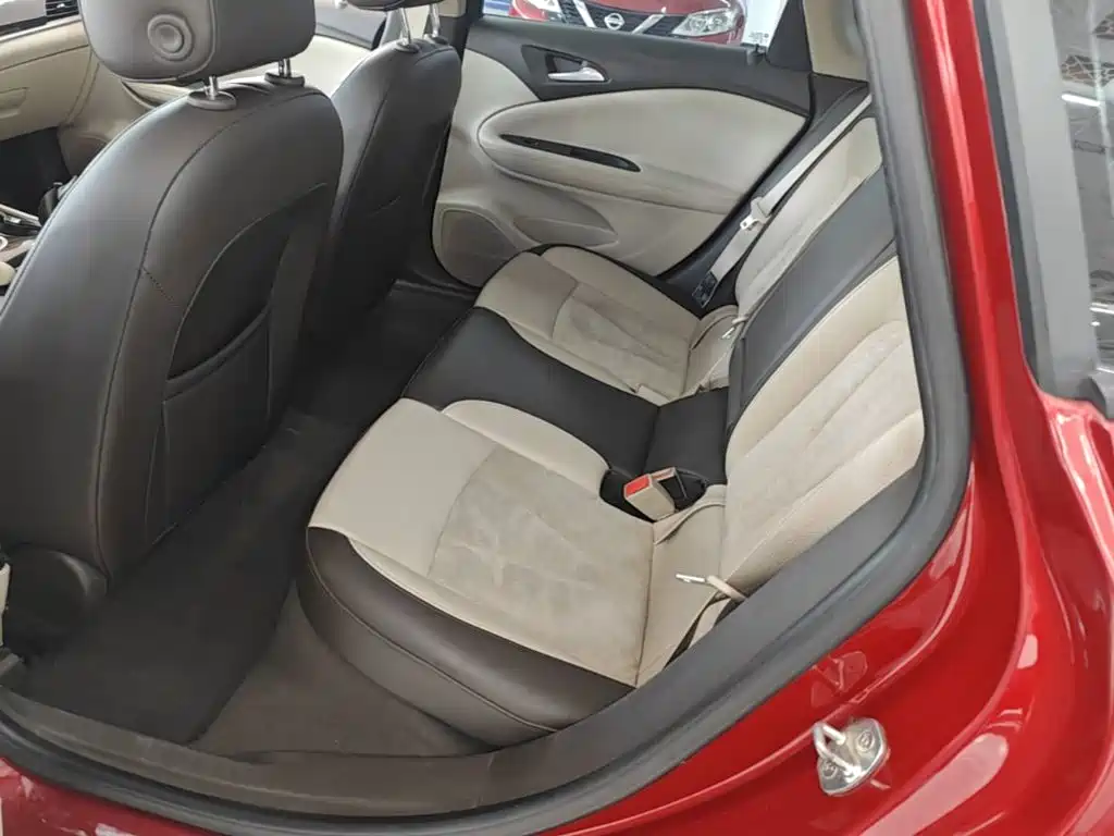 Buick Verano — миниатюра 13