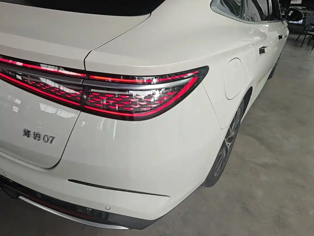 BYD Seal 07 DM-i — миниатюра 24