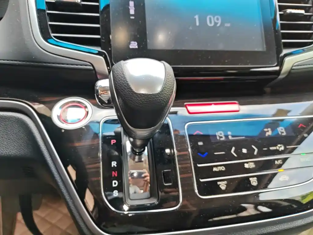 Honda Odyssey — миниатюра 14
