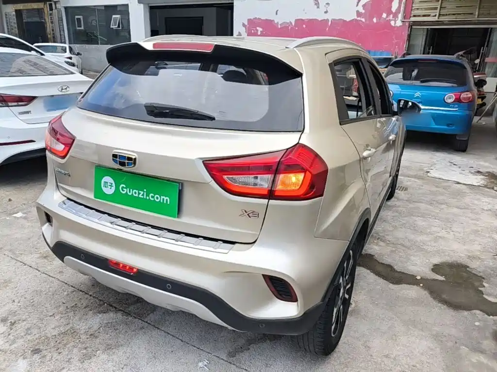 Geely Vision X3 — миниатюра 7