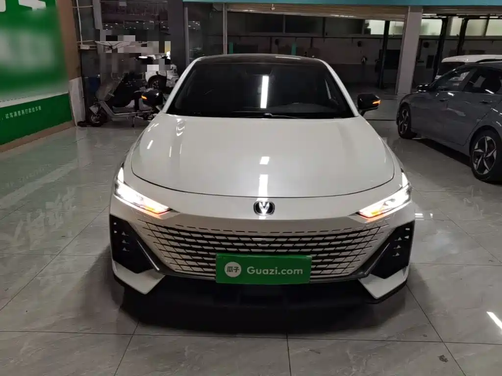 Changan UNI-V — миниатюра 3