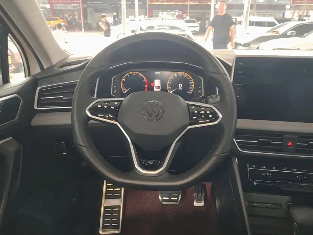 Volkswagen Tiguan X — миниатюра 14