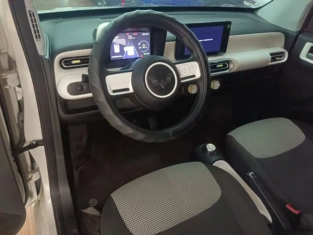 Wuling MINIEV — миниатюра 10