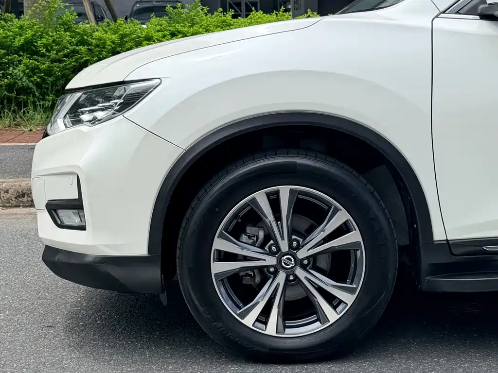 Nissan X-Trail — миниатюра 3