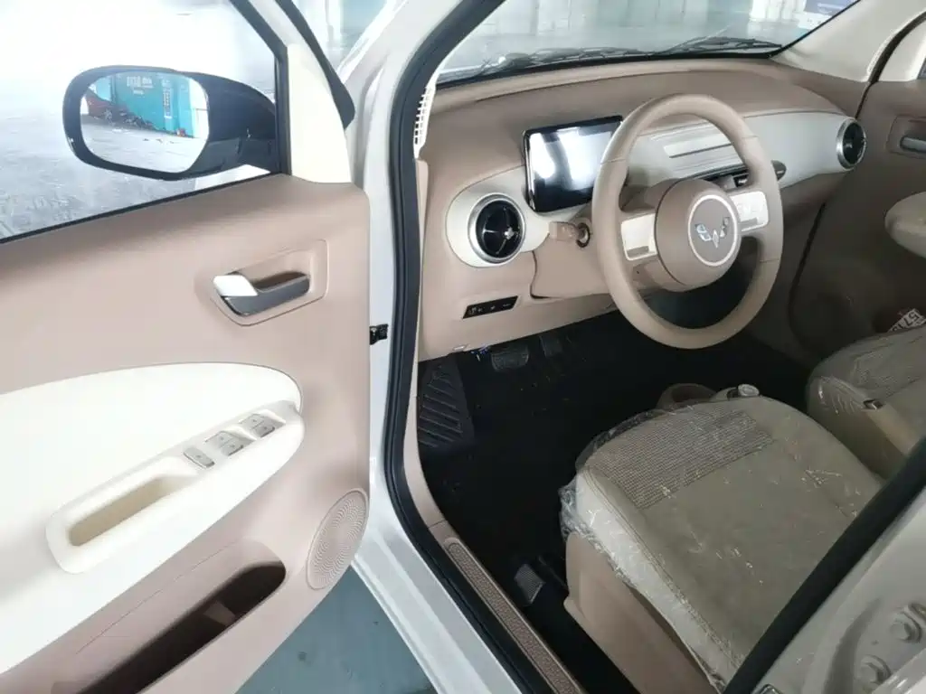 Wuling MINIEV — миниатюра 16