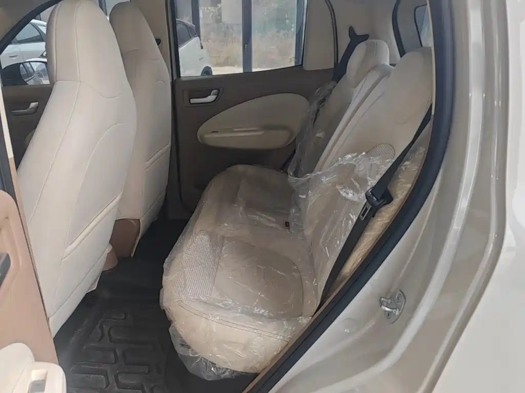 Wuling MINIEV — миниатюра 17