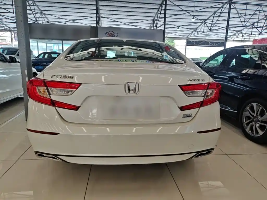 Honda Accord — миниатюра 6