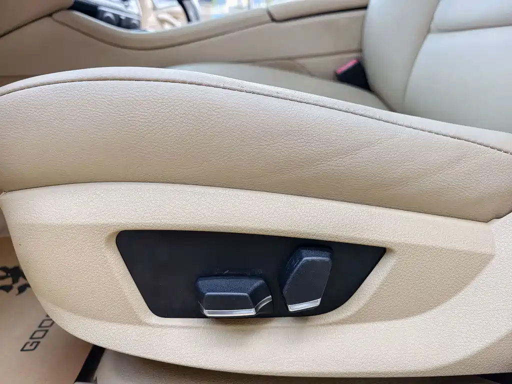 BMW 5 Series — миниатюра 15
