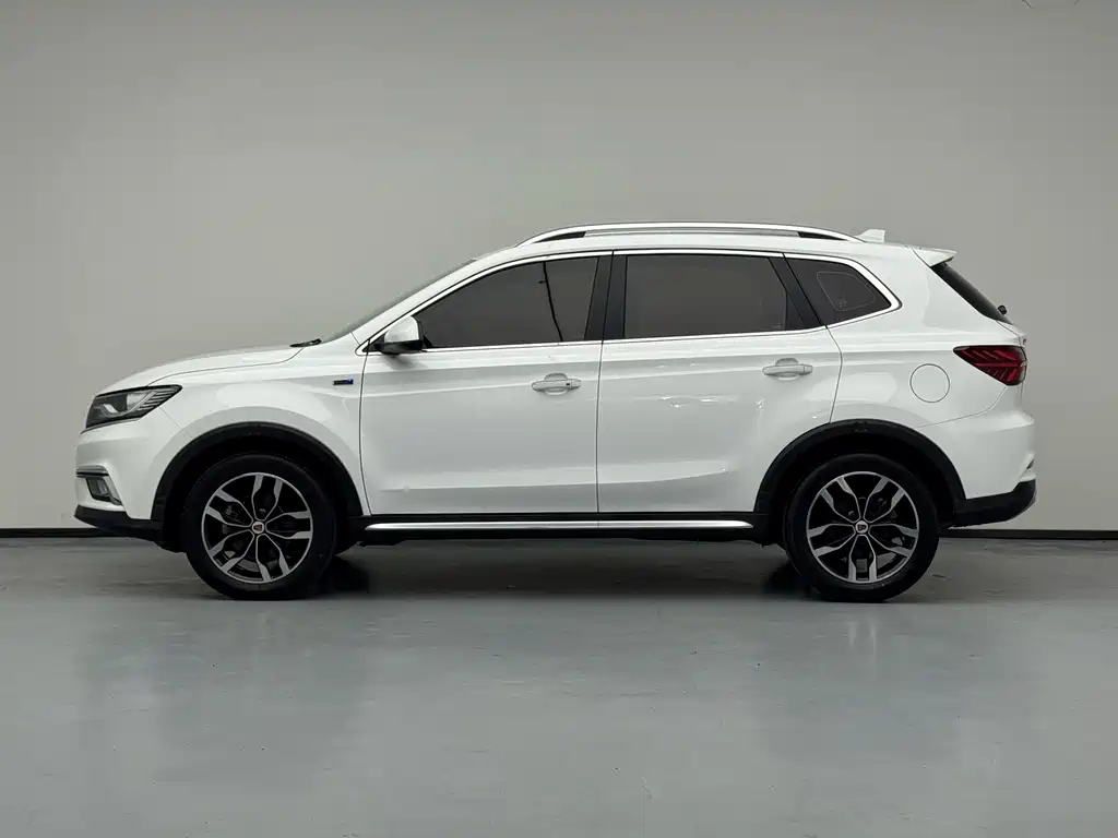 Roewe RX5 — миниатюра 7