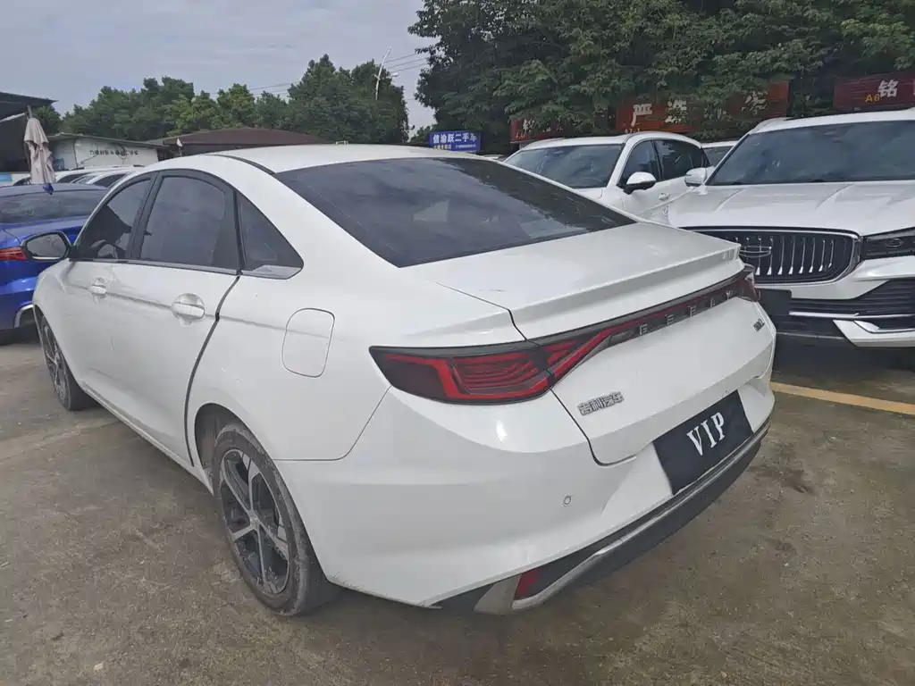 Geely Emgrand L — миниатюра 9