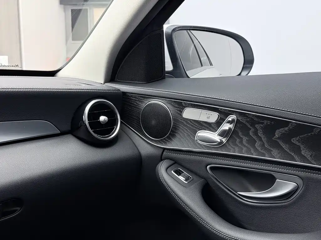 Mercedes-Benz C-Class — миниатюра 26