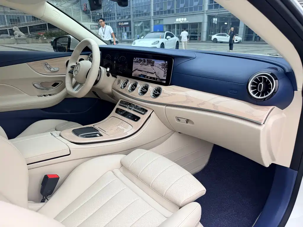 Mercedes-Benz E-Class (Import) — миниатюра 13