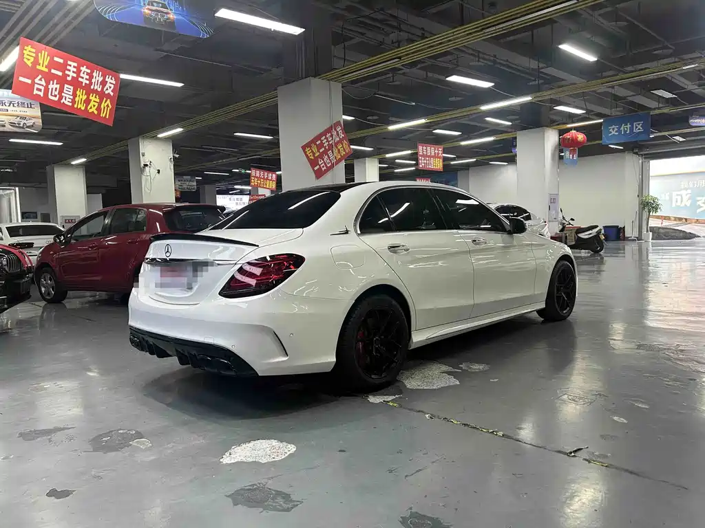 Mercedes-Benz C-Class — миниатюра 8