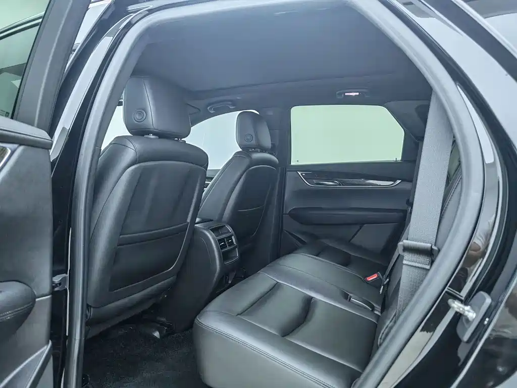 Cadillac XT5 — миниатюра 5