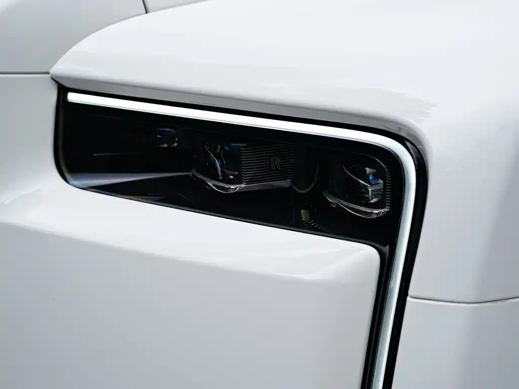 Rolls-Royce Cullinan — миниатюра 4