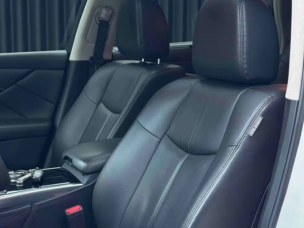 Infiniti Q70 — миниатюра 5