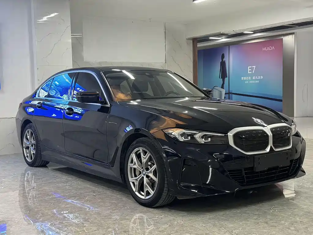 BMW i3 2022 eDrive 35 L