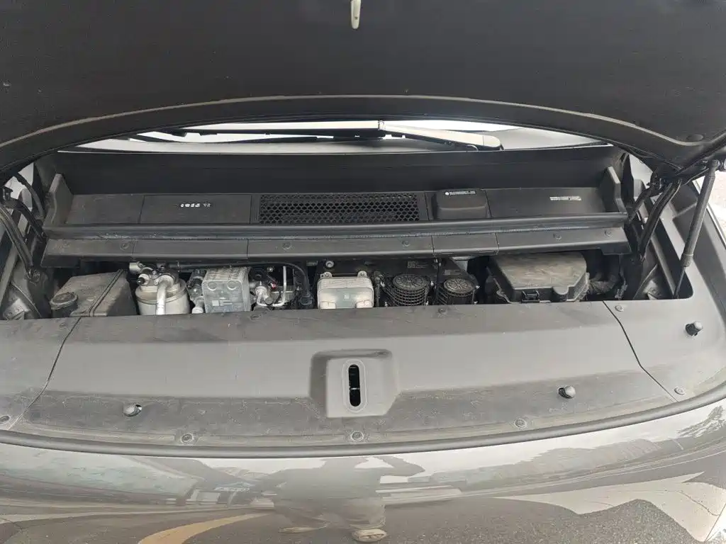 Li Auto Li MEGA — миниатюра 21