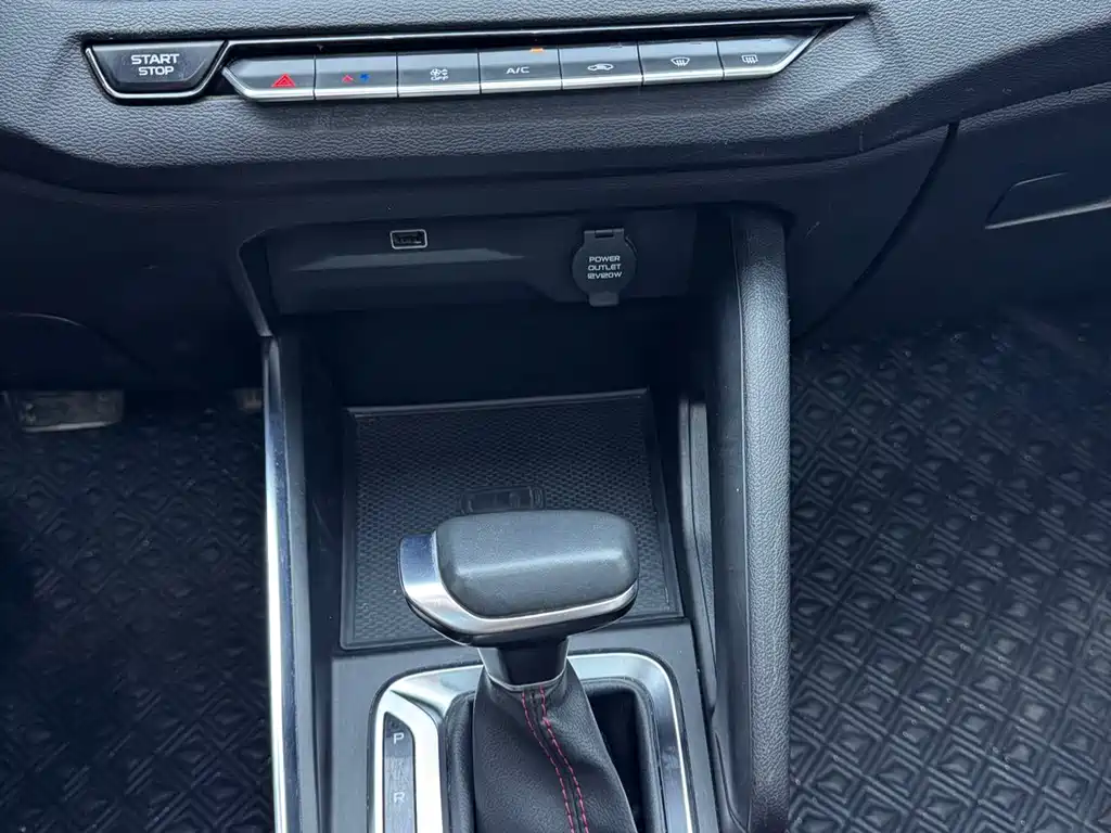 Geely Vision X3 — миниатюра 9
