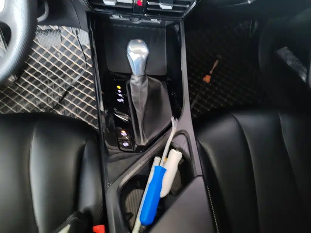 Roewe i5 — миниатюра 14