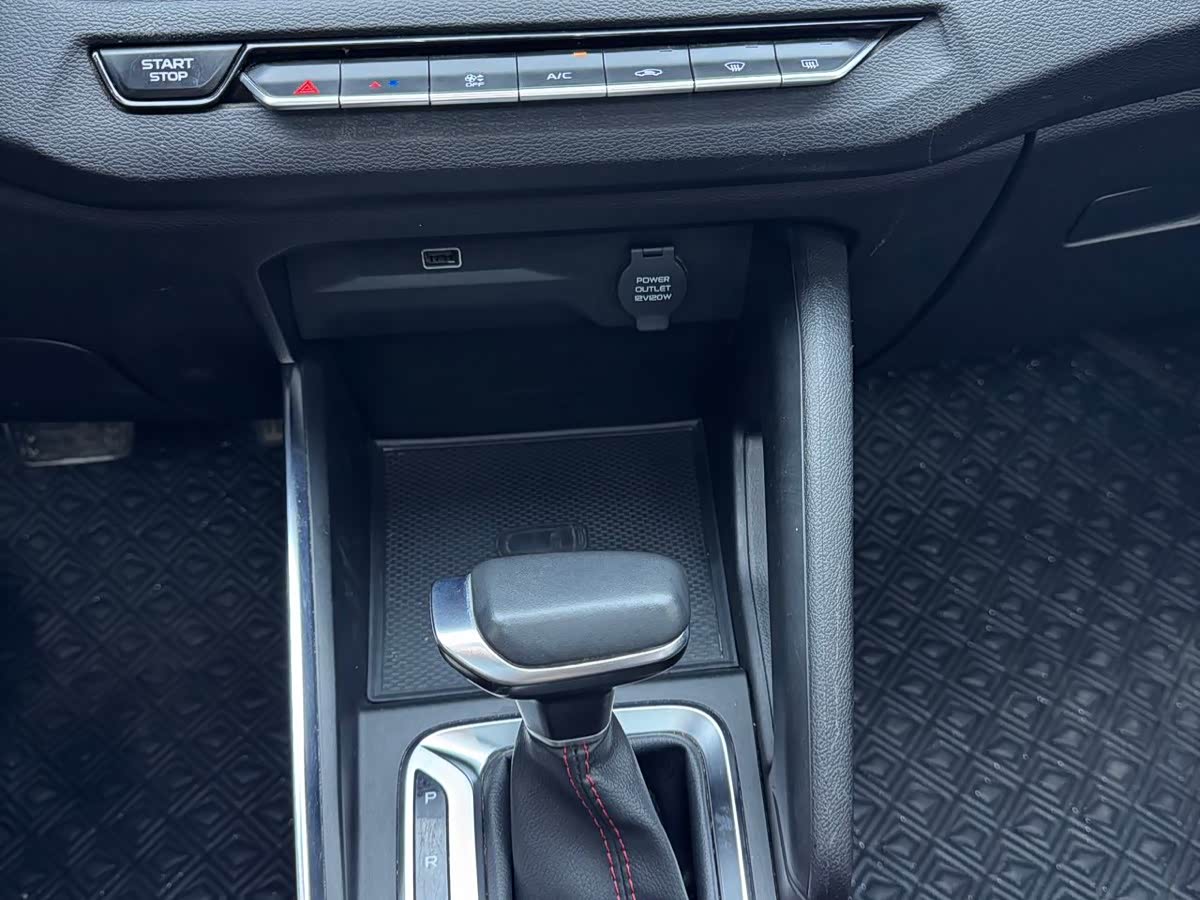 Geely Vision X3 1.5 л 2022 г. Белый, пробег 22000 км