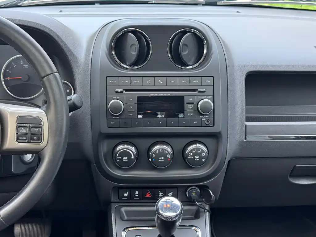 Jeep Compass (Import) — миниатюра 19