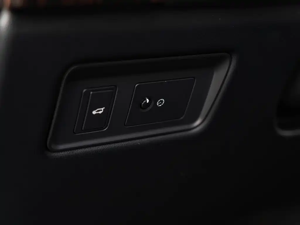 Land Rover Range Rover — миниатюра 19