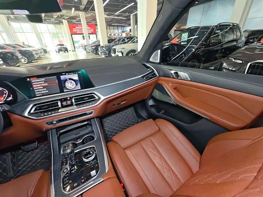 BMW X7 — миниатюра 29