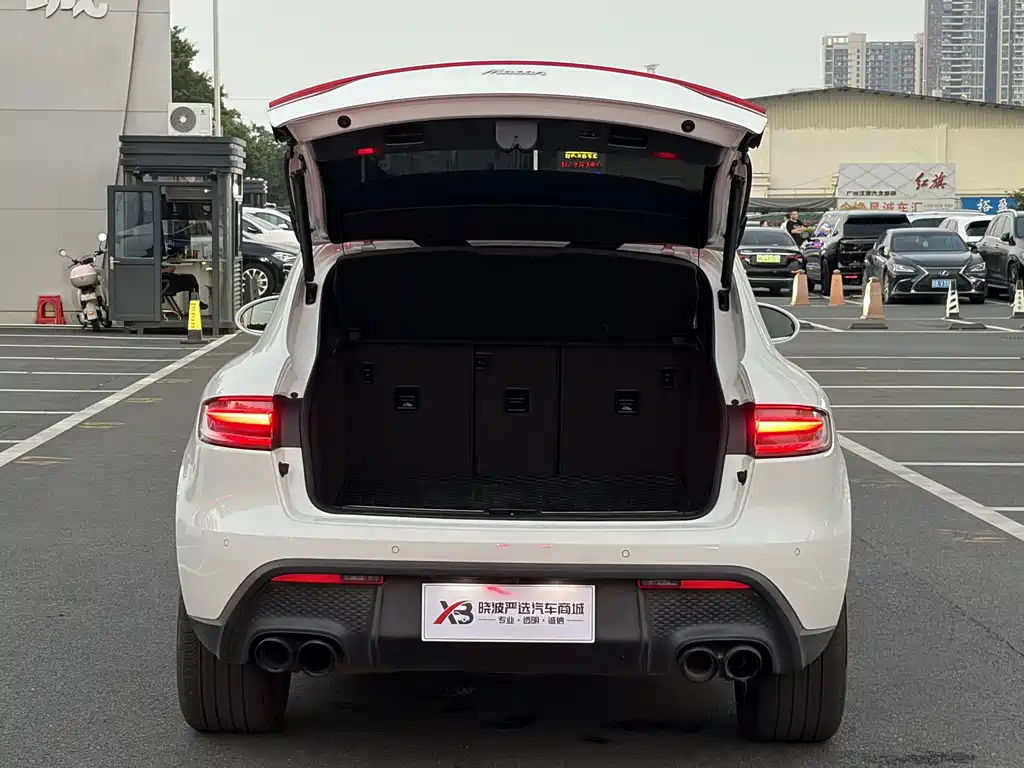 Porsche Macan — миниатюра 6