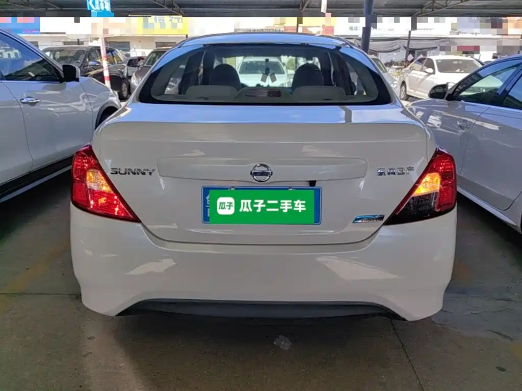 Nissan Sunny — миниатюра 6
