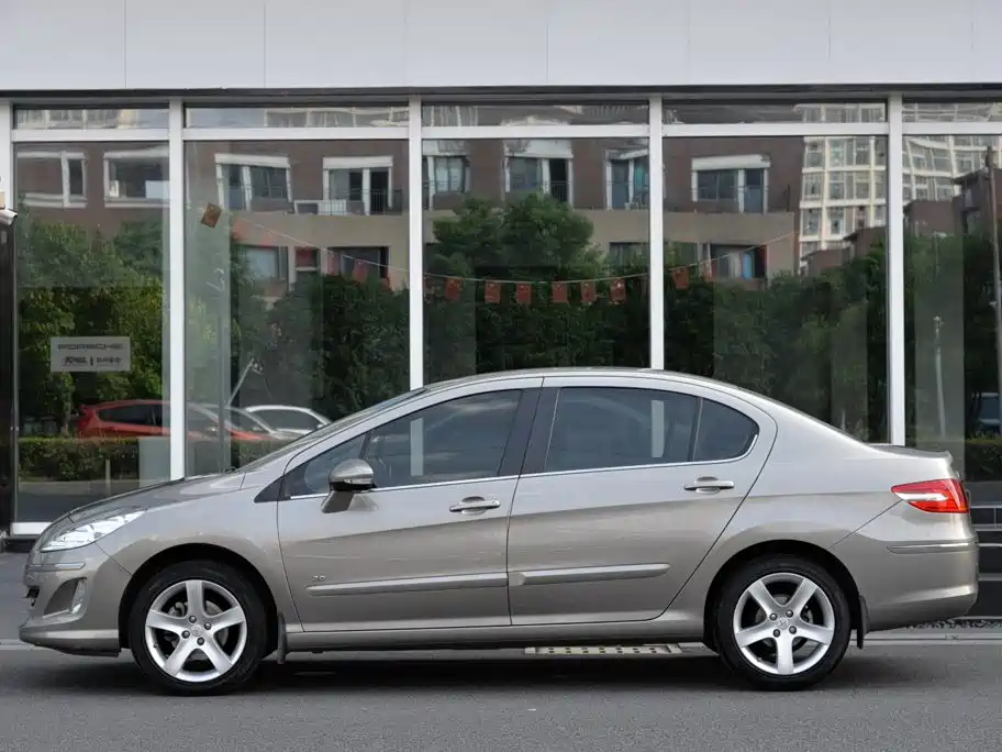 Peugeot 408 — миниатюра 2