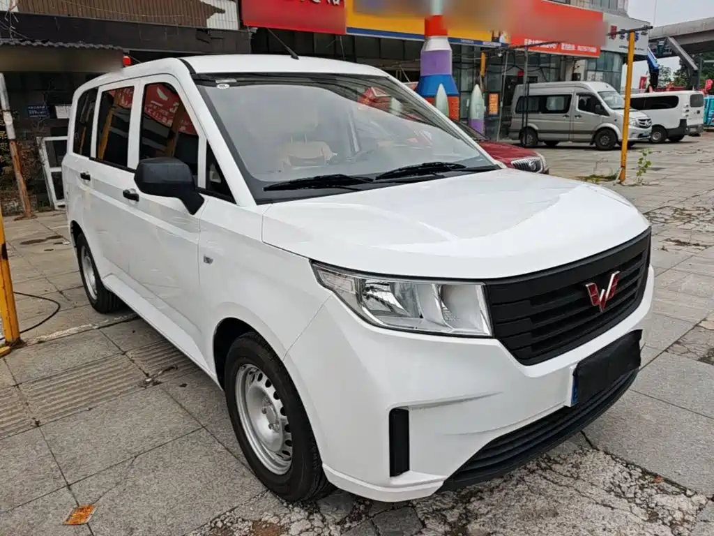 Wuling Hongguang PLUS — миниатюра 4