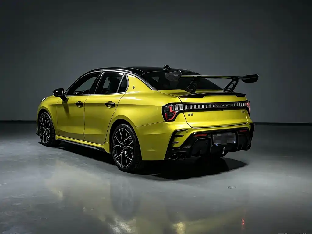 Lynk & Co 03 — миниатюра 9