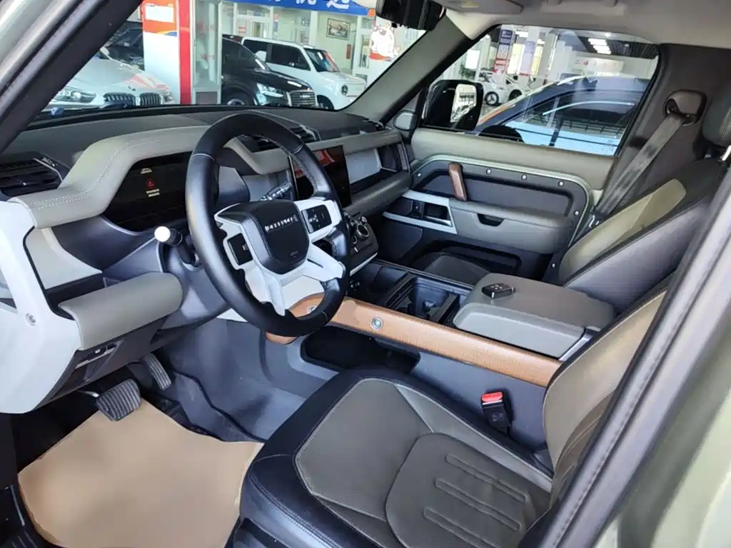 Land Rover Defender — миниатюра 16