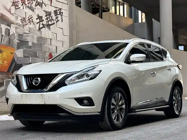 NISSAN LOULAN