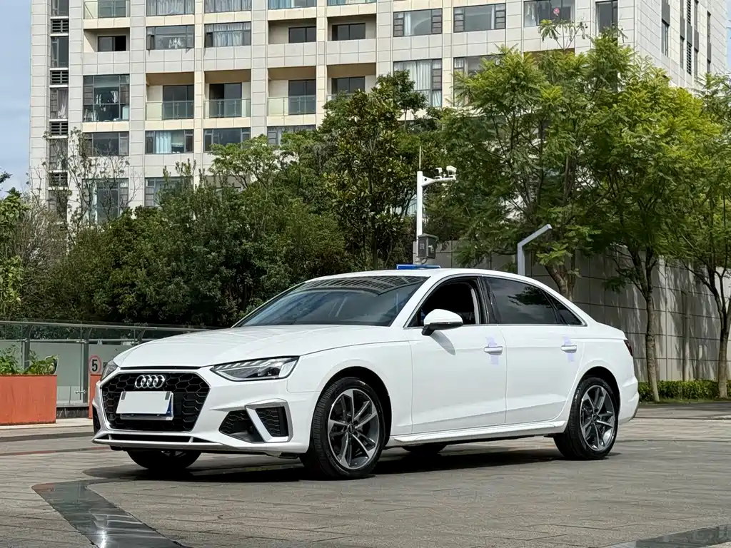 2022 Audi A4 - zdjęcie 1 z 44