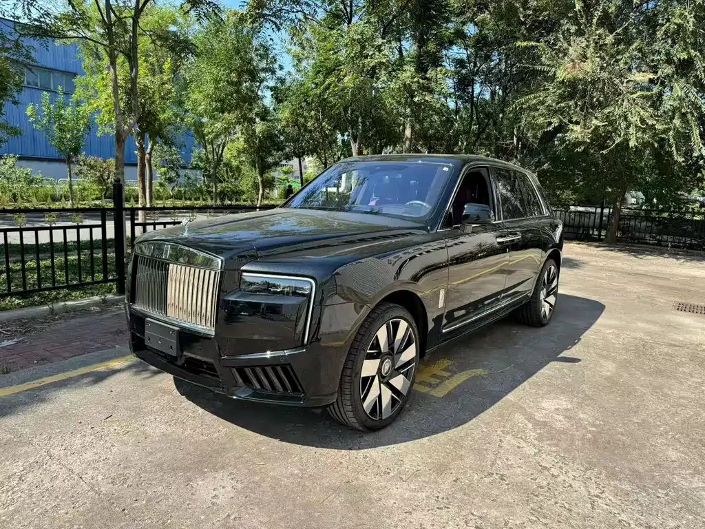 Rolls-Royce Cullinan — миниатюра 3
