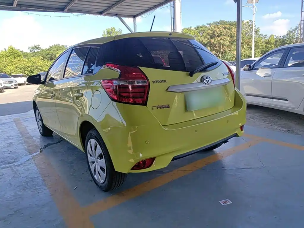 Toyota Yaris L — миниатюра 5