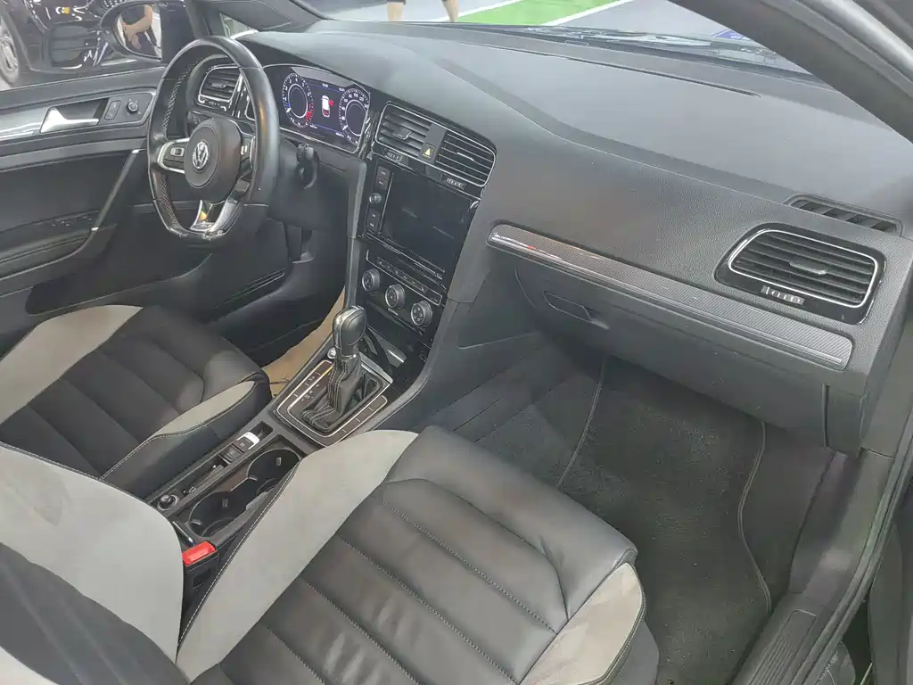 Volkswagen Golf 2019 280TSI DSG R-Line VI