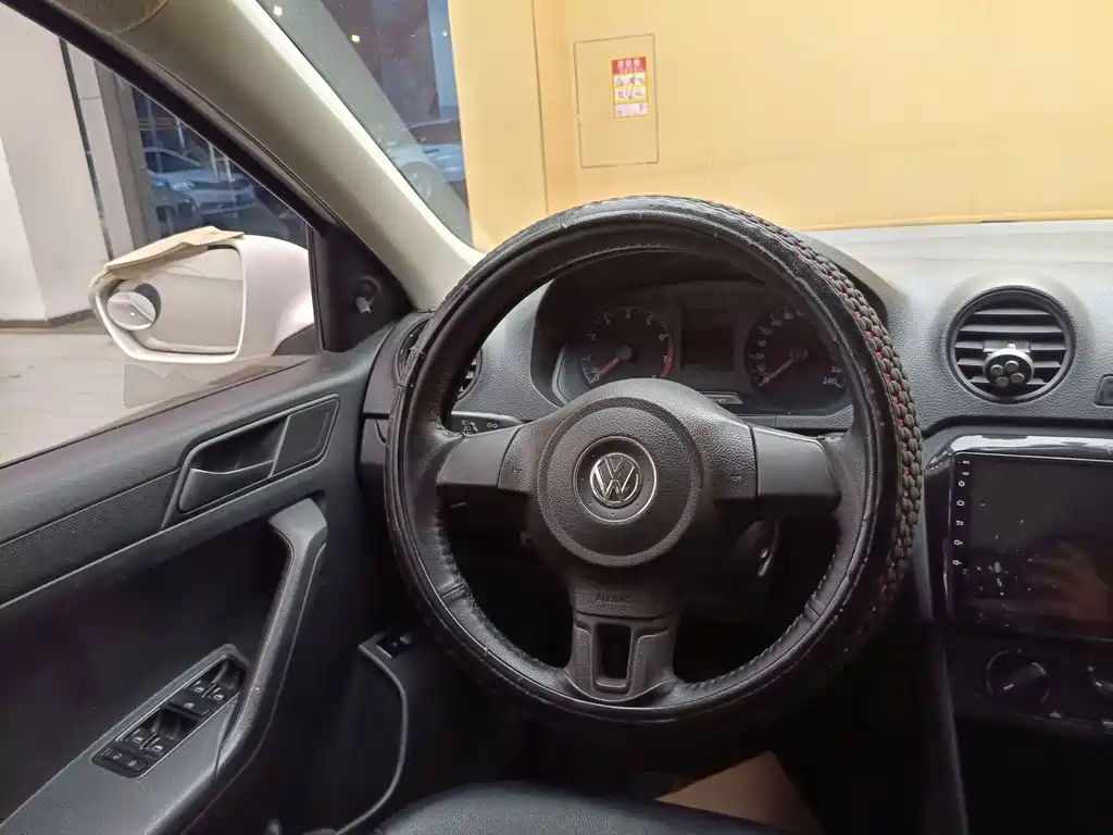 Volkswagen Jetta — миниатюра 10
