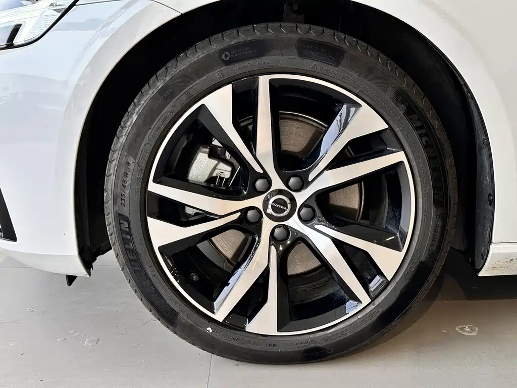 Volvo S60 — миниатюра 10
