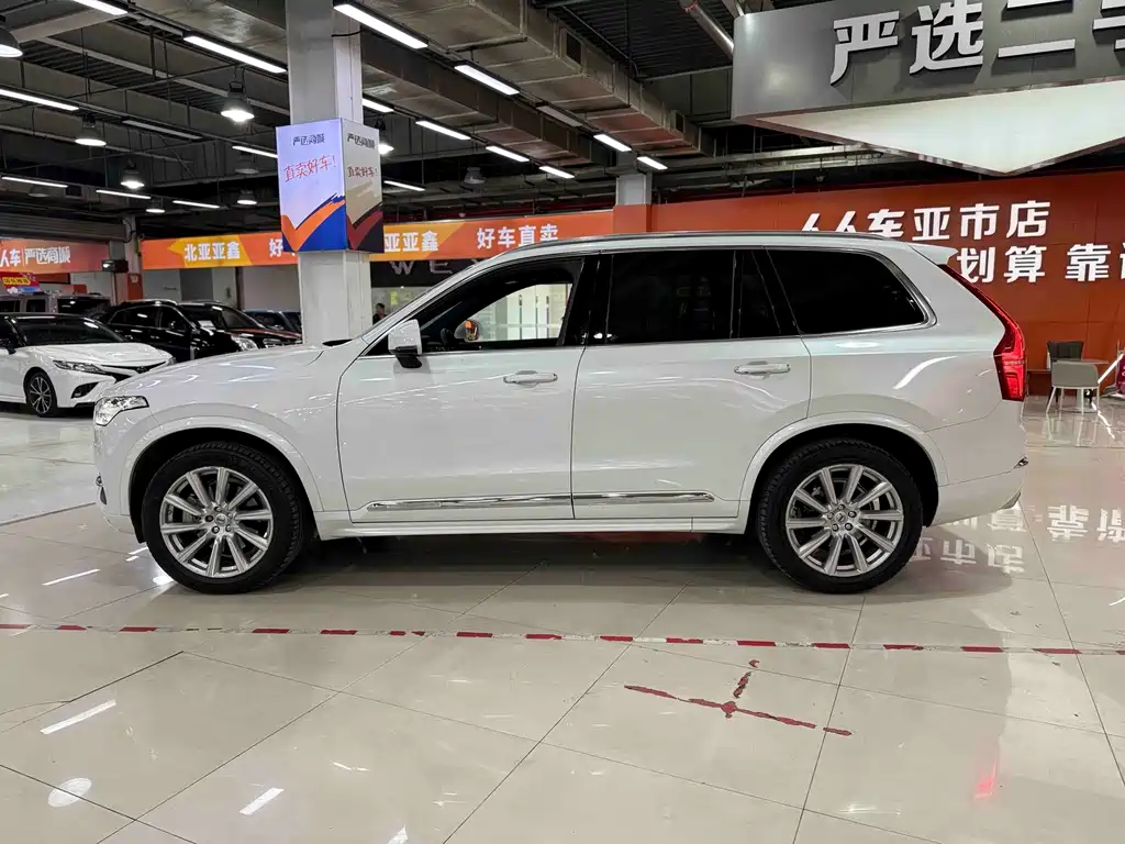 Volvo XC90 2019 T6 7 мест V