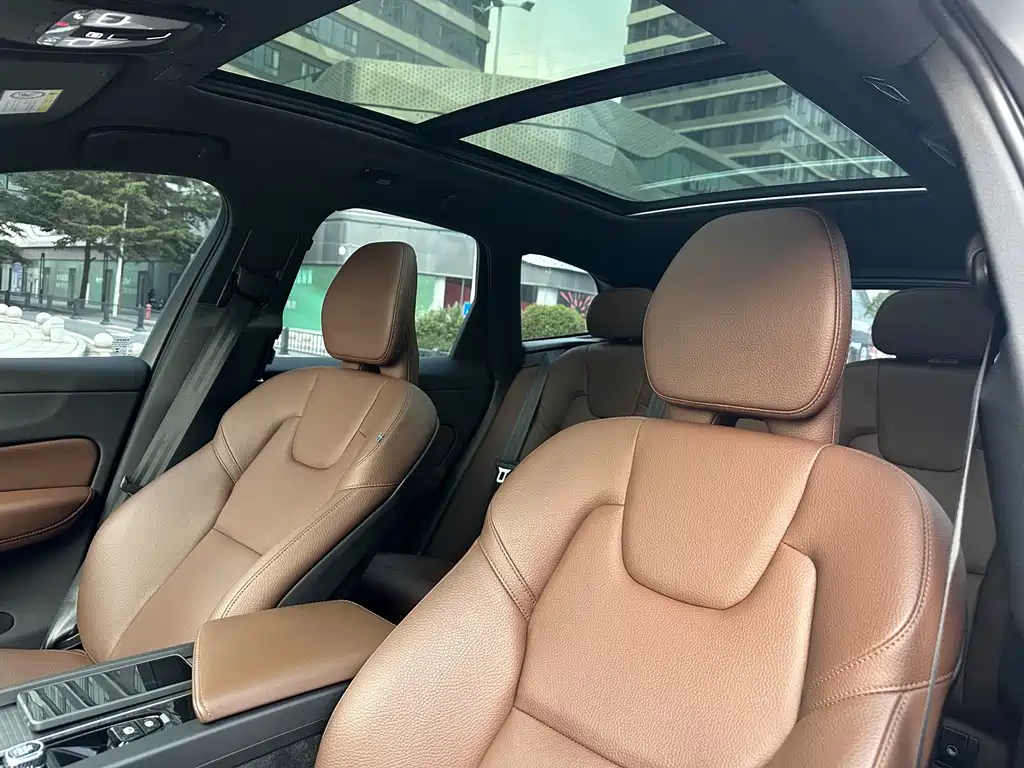 Volvo XC60 — миниатюра 12
