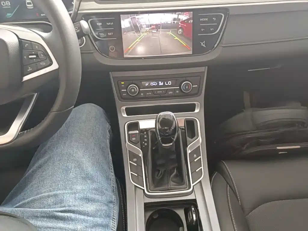 Geely Emgrand — миниатюра 14